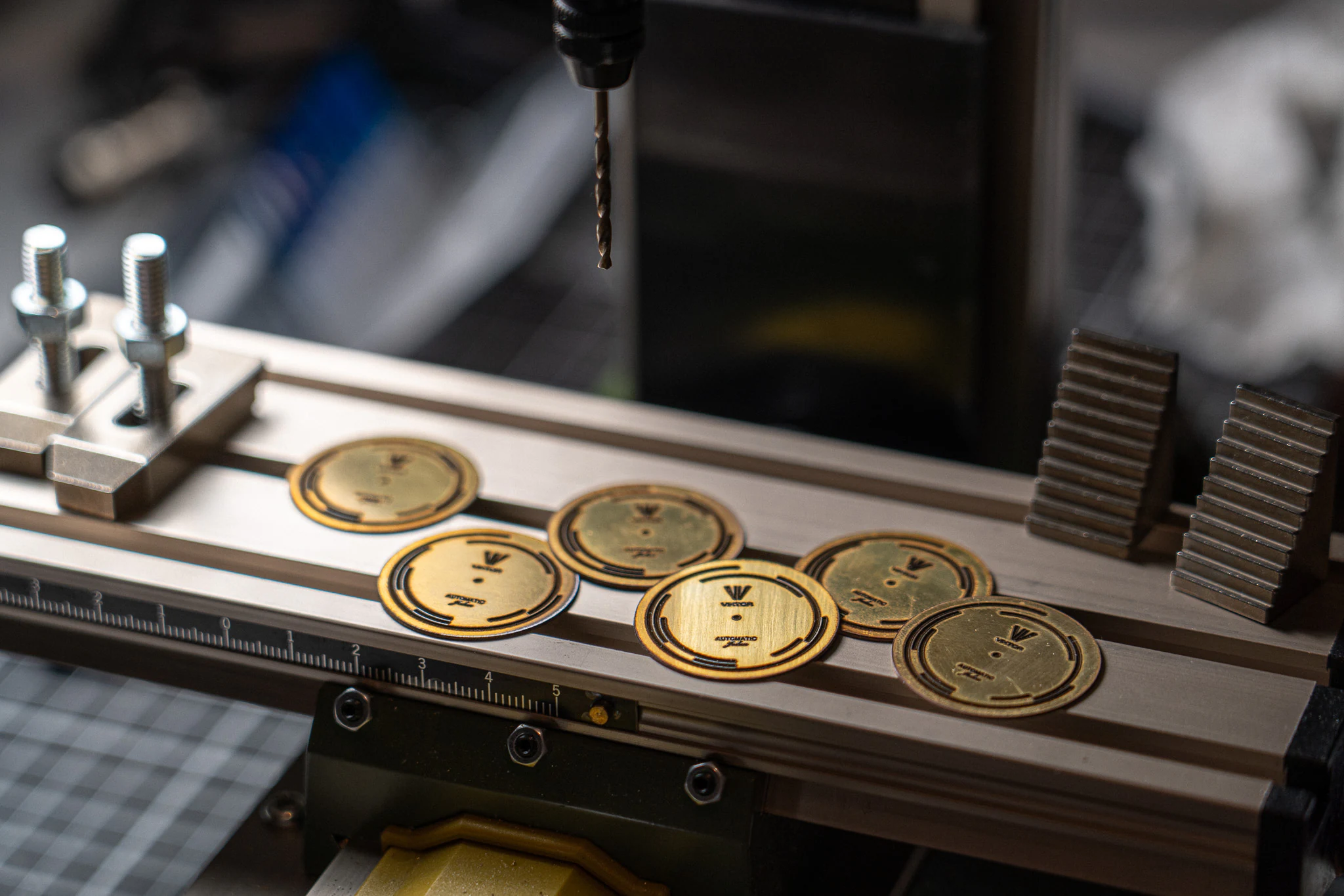 Model Jedan dial detail