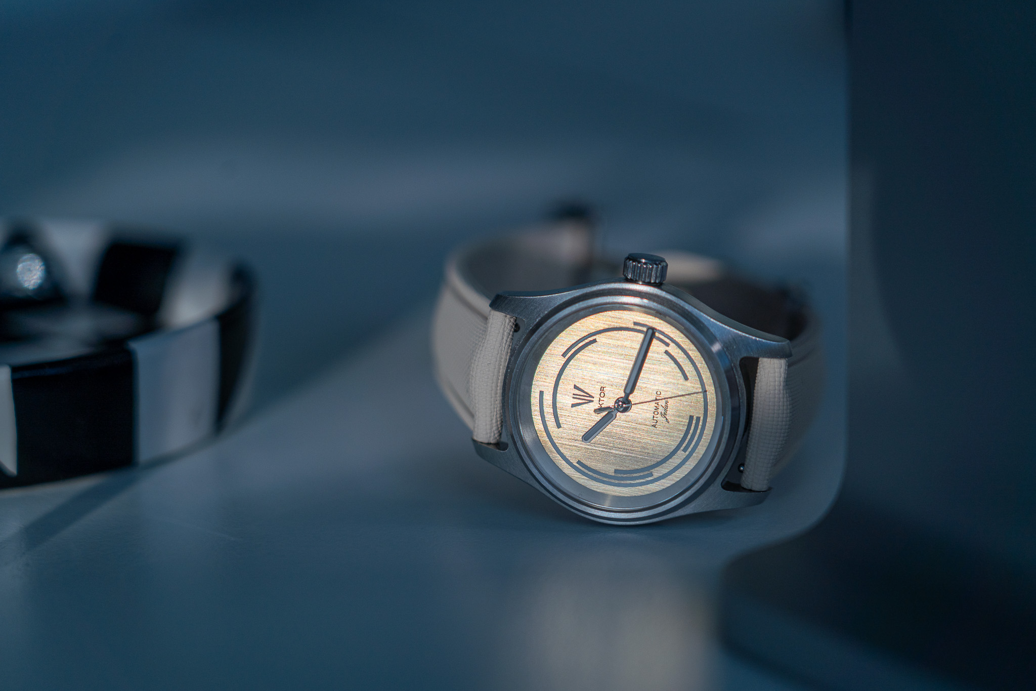 Viktor Watch Model Jedan hero image