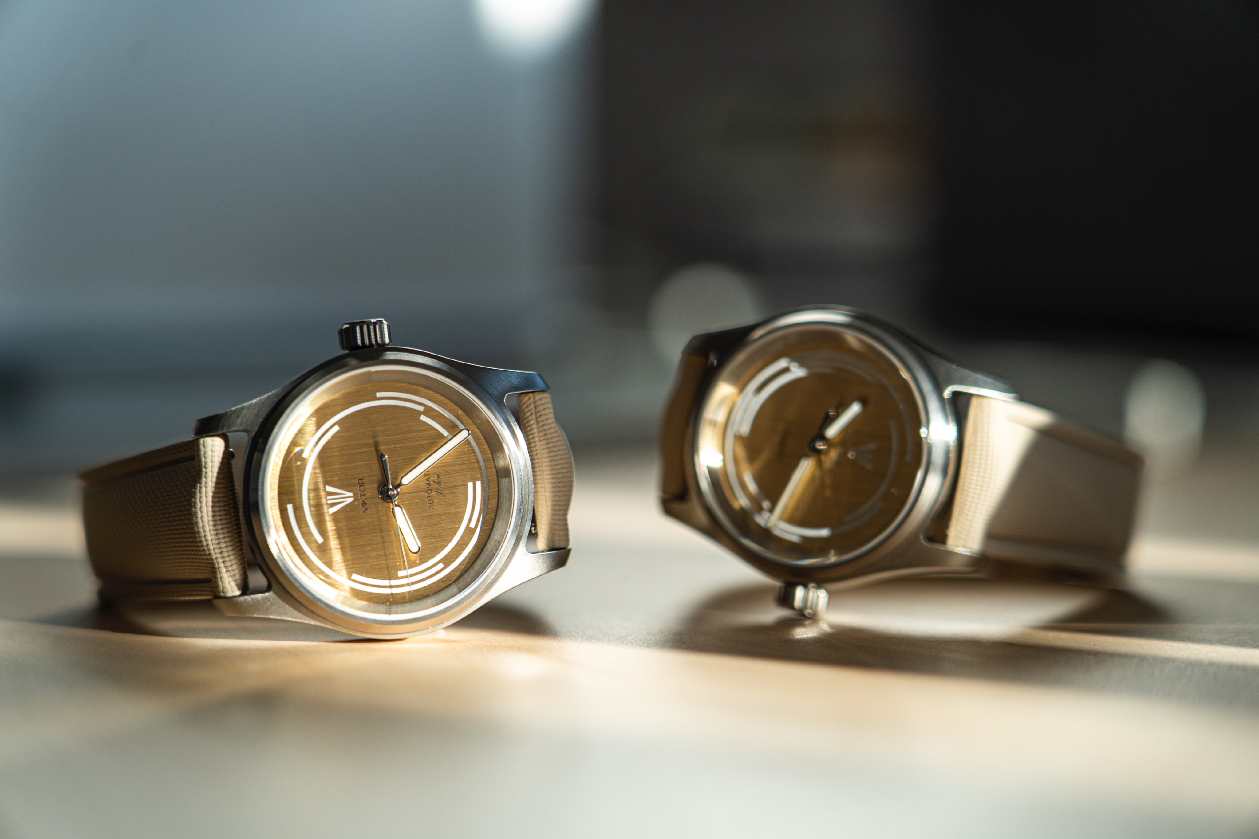 Model Jedan photographed on strap